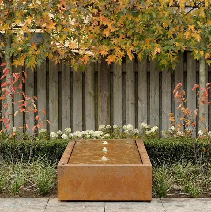 Wassertisch Rexon aus Cortenstahl