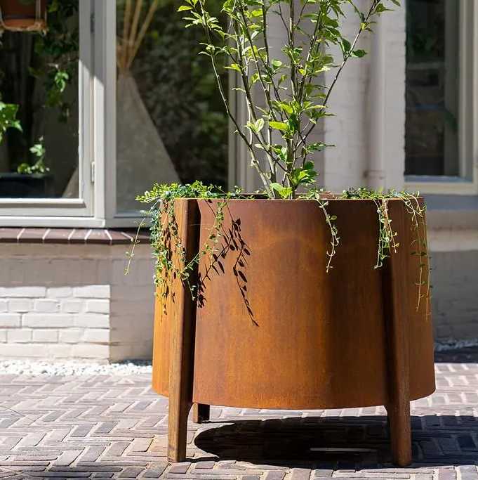 Pflanzenkübel Botan aus CorTen